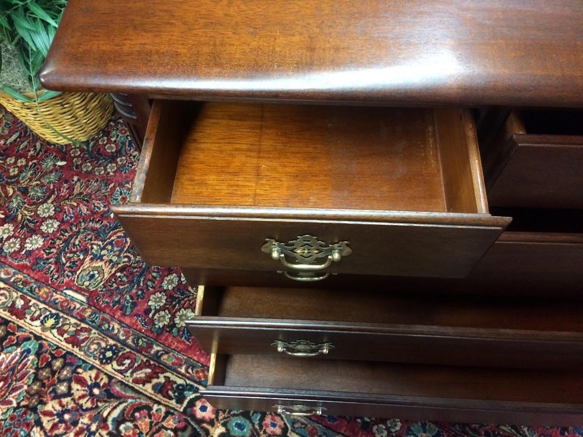 Vintage Dresser, Kling Mahogany Dresser, Federal Style Dresser - Image 10
