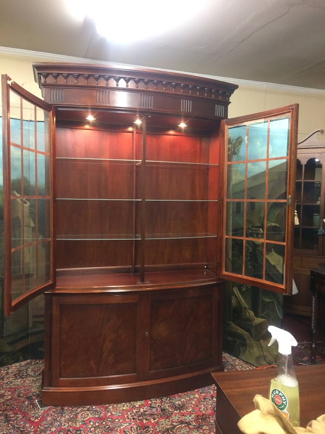 Vintage Curio Cabinet, Display Cabinet, Hickory Chair Furniture (Winterthur Collection) - Image 5