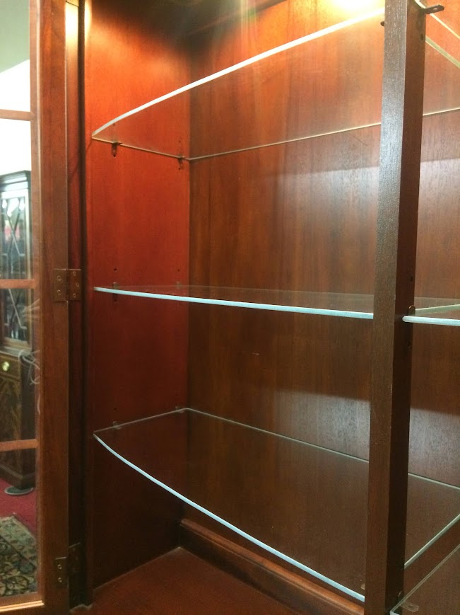 Vintage Curio Cabinet, Display Cabinet, Hickory Chair Furniture (Winterthur Collection) - Image 6