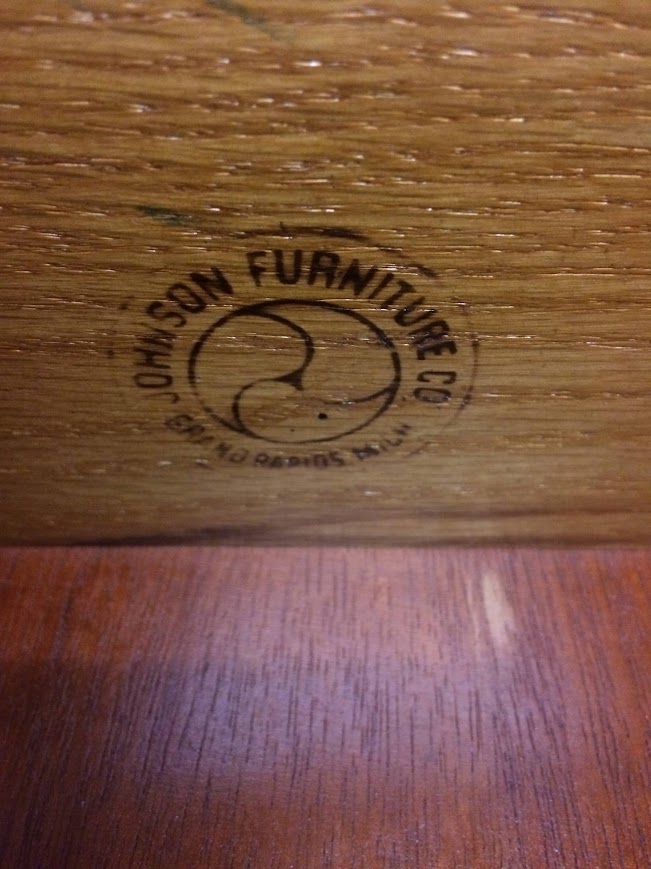 Vintage Banded Mahogany Dresser, Double Dresser - Image 12