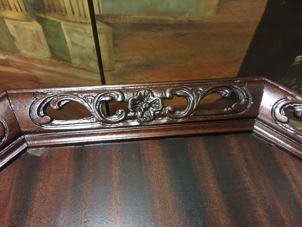 Vintage Piecrust Pedestal Table, Center Table or Side Table - Image 4