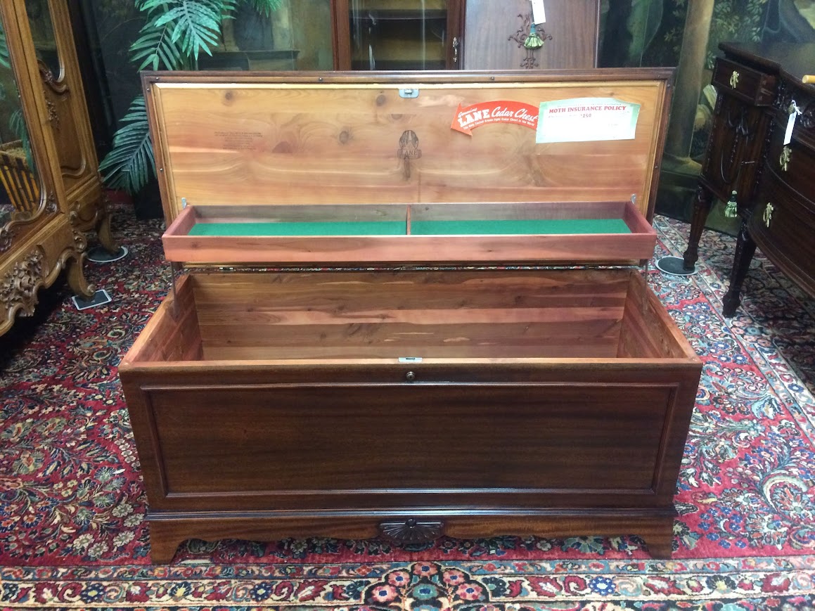 Vintage Cedar and Mahogany Blanket Box, Cedar Chest, Lane Cedar Chest - Image 4