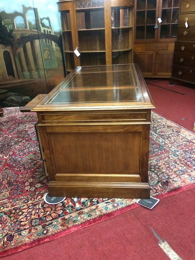 Vintage Executive Desk, Leather Top Desk, Sligh Furniture - Image 19