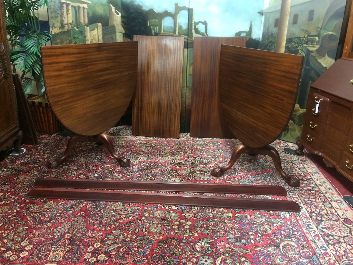 Colonial Style Dining Table, Tilting Dining Table, Mahogany Oval Table - Image 3