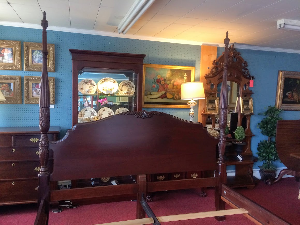 Vintage King Size Poster Bed, Lexington Furniture - Image 5
