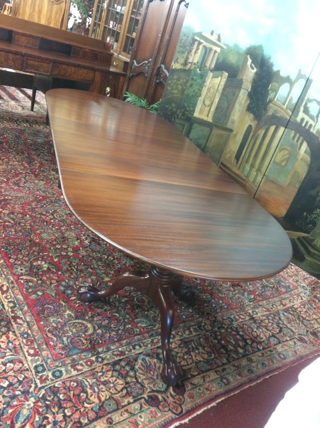 Colonial Style Dining Table, Tilting Dining Table, Mahogany Oval Table Refinished - Image 12