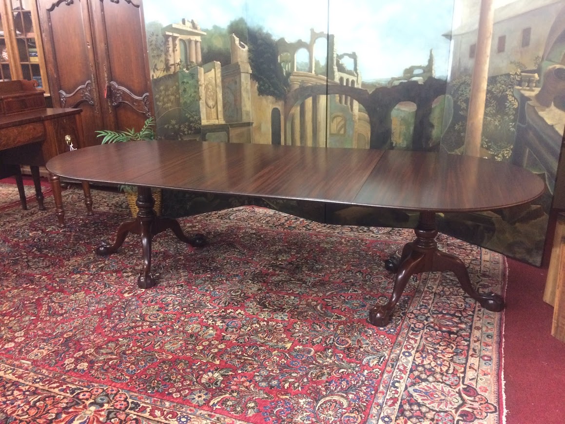 Colonial Style Dining Table, Tilting Dining Table, Mahogany Oval Table Refinished - Image 5