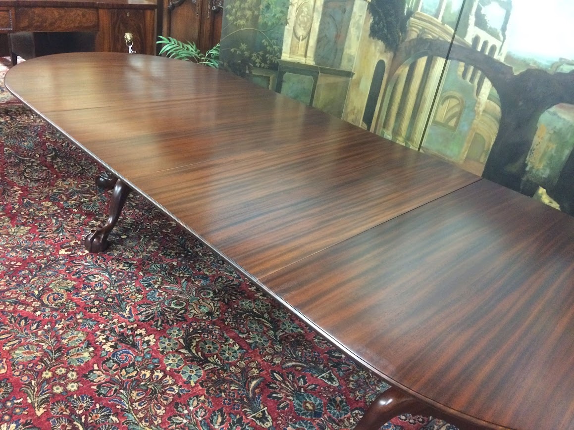 Colonial Style Dining Table, Tilting Dining Table, Mahogany Oval Table Refinished - Image 9